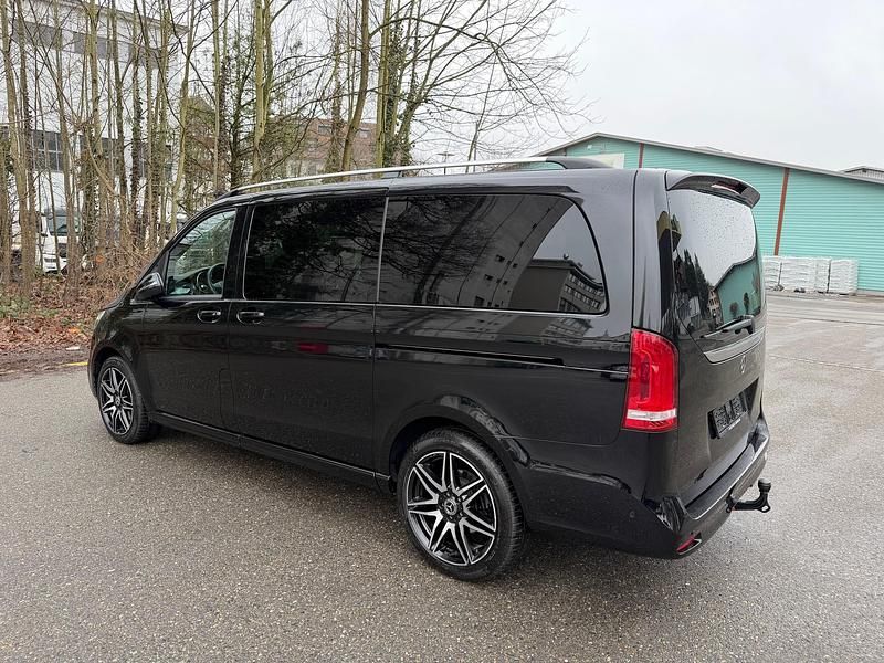 Gebraucht Mercedes V300 Avantgarde 237 PS (174 kW) 2024 Van / Kleinbus