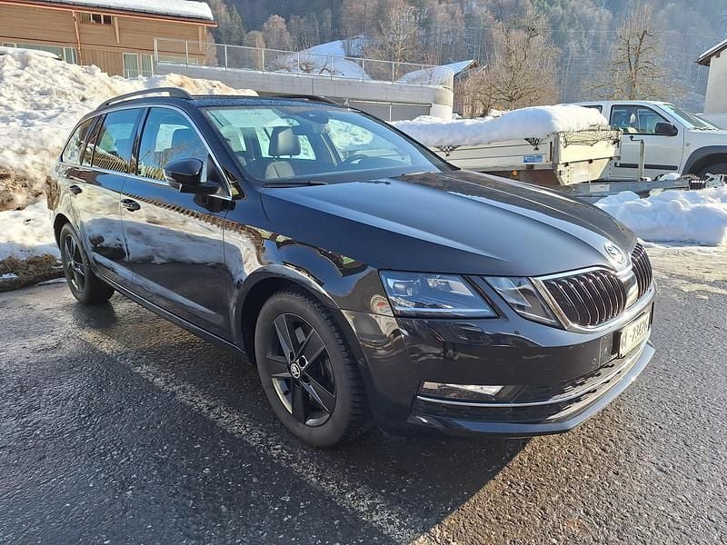 Gebraucht Skoda Octavia LAURIN & KLEMENT 184 PS (135 kW) 2017 Kombi
