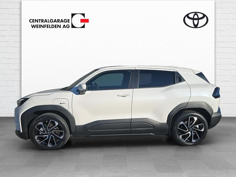 Neu Toyota Urban Cruiser Premium 135 kW (184 PS) 2025 Weiss SUV