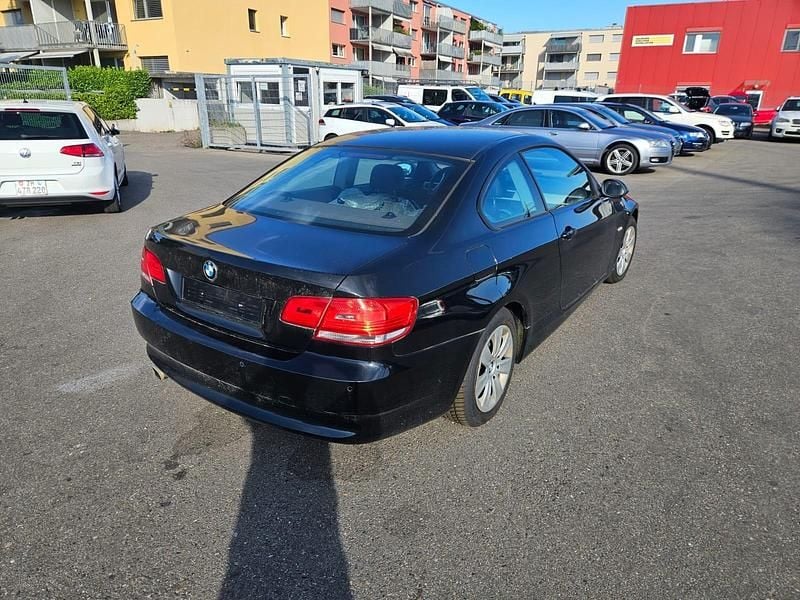Gebraucht BMW 320 170 PS (125 kW) 2009 Coupé