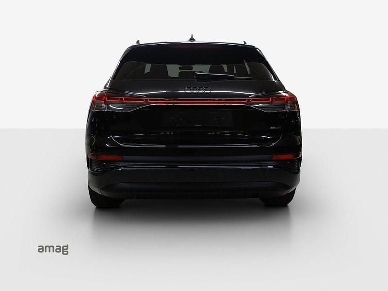Gebraucht Audi Q4 e-tron Ambiente 210 kW (286 PS) 2025 Mythosschwarz metallic SUV