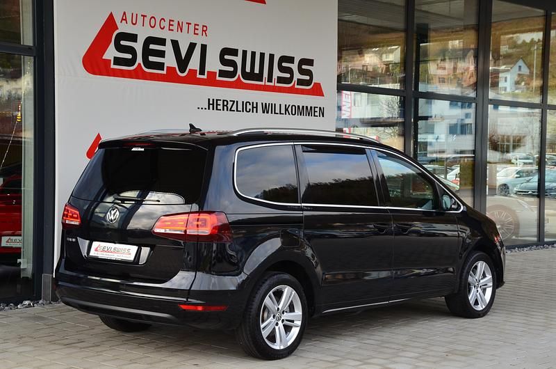 Gebraucht VW Sharan Highline 150 PS (110 kW) 2022 Van / Kleinbus