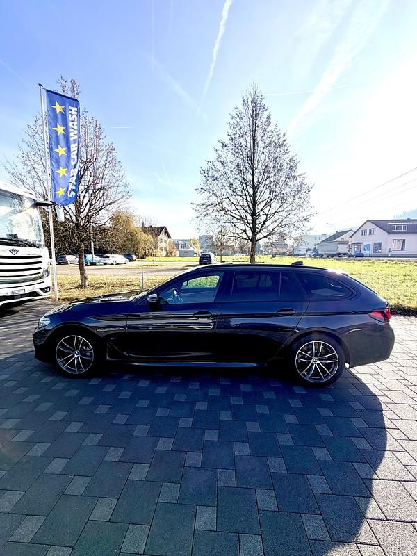 Gebraucht BMW 530 M Sport 252 PS (185 kW) 2021 Kombi