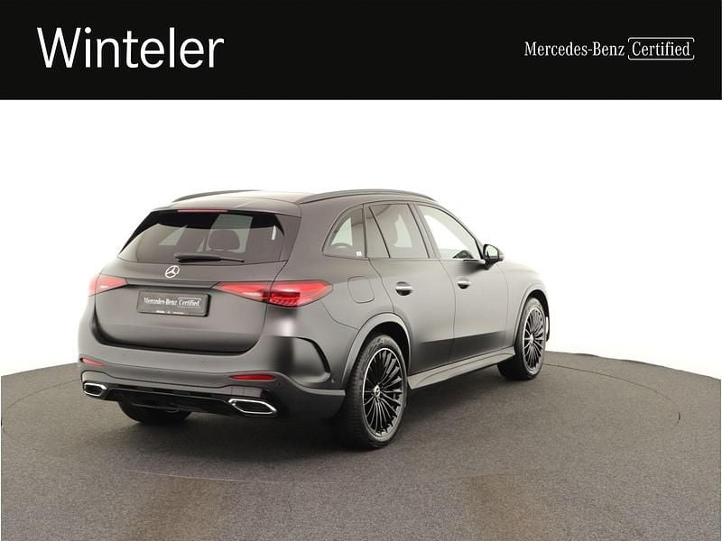 Gebraucht Mercedes GLC300e 198 PS (145 kW) 2024 Grau SUV