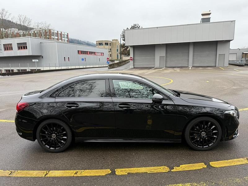 Gebraucht Mercedes A180 116 PS (85 kW) 2019