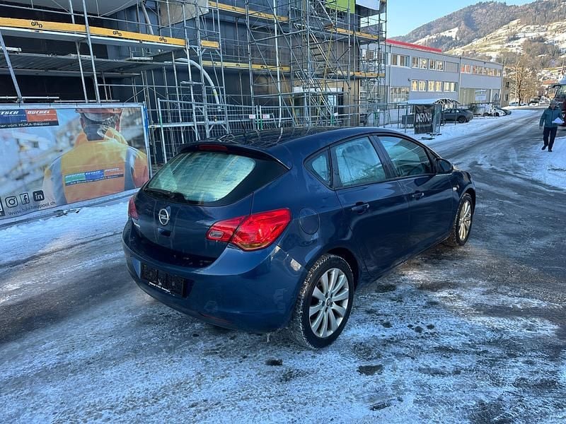 Gebraucht Opel Astra Enjoy 115 PS (84 kW) 2010