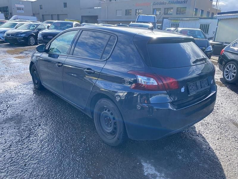 Gebraucht Peugeot 308 Active 120 PS (88 kW) 2017