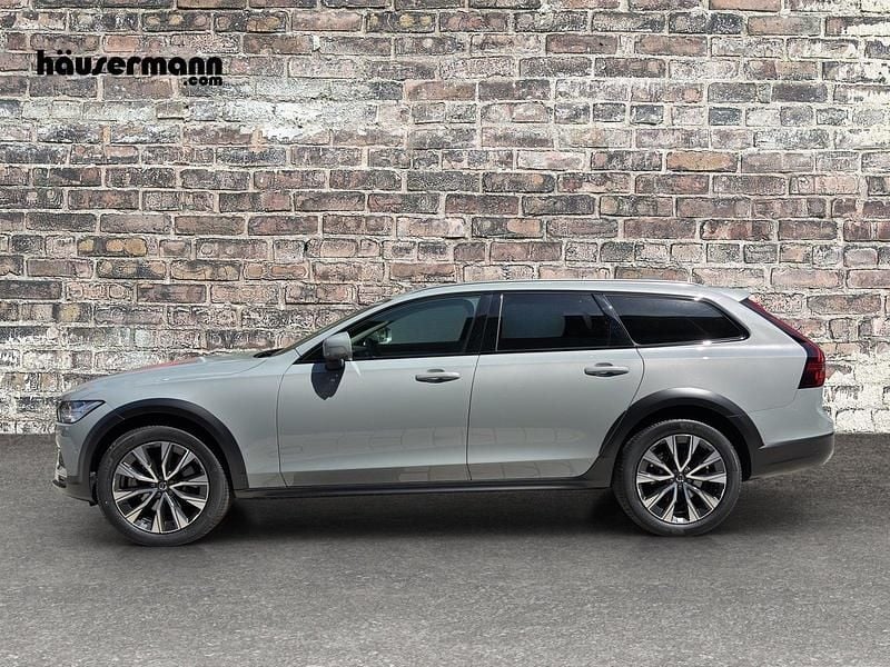 Gebraucht Volvo V90 CC Plus 264 PS (194 kW) 2024 Grau Kombi