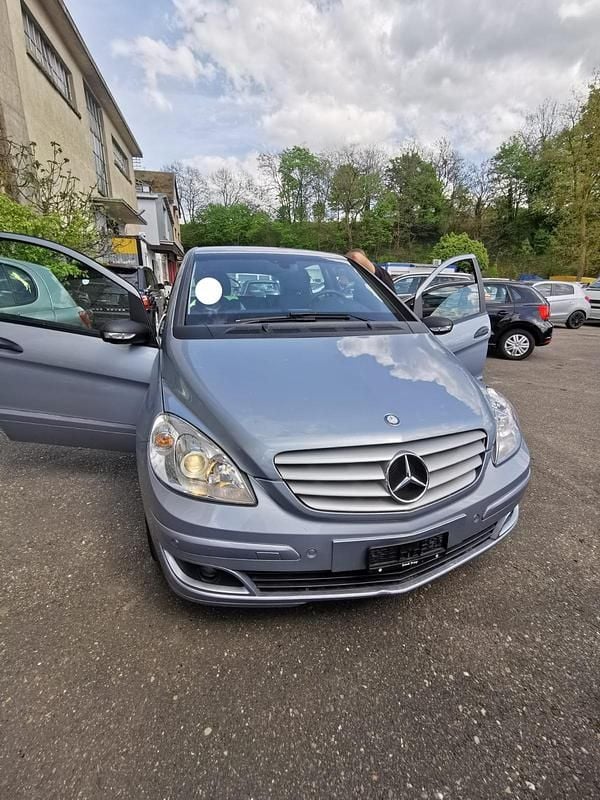 Gebraucht 2006 Mercedes B200 Van / Kleinbus | CHF 4’500 - Bild 1/4