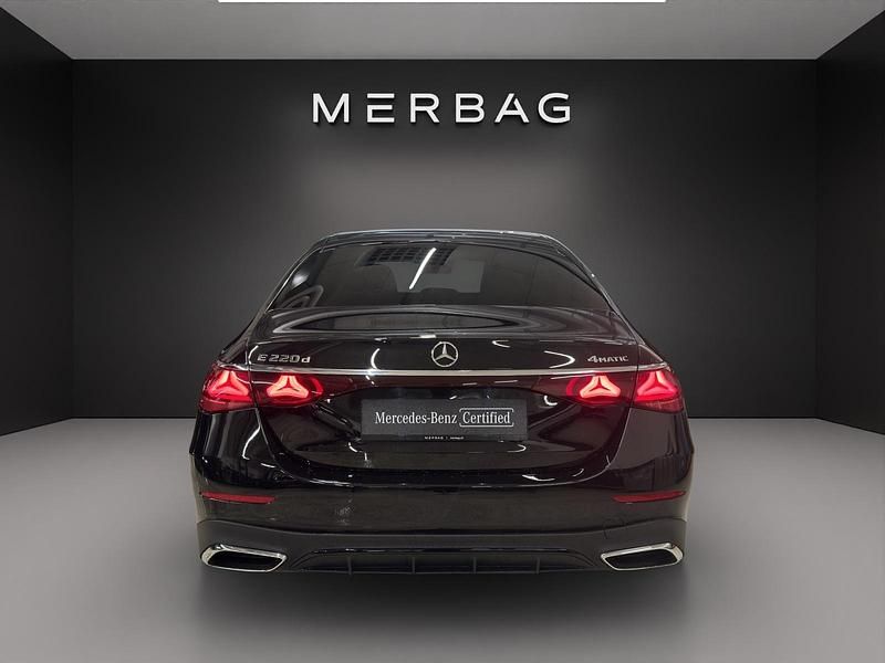 Gebraucht Mercedes E220 197 PS (144 kW) 2024 Schwarz Limousine