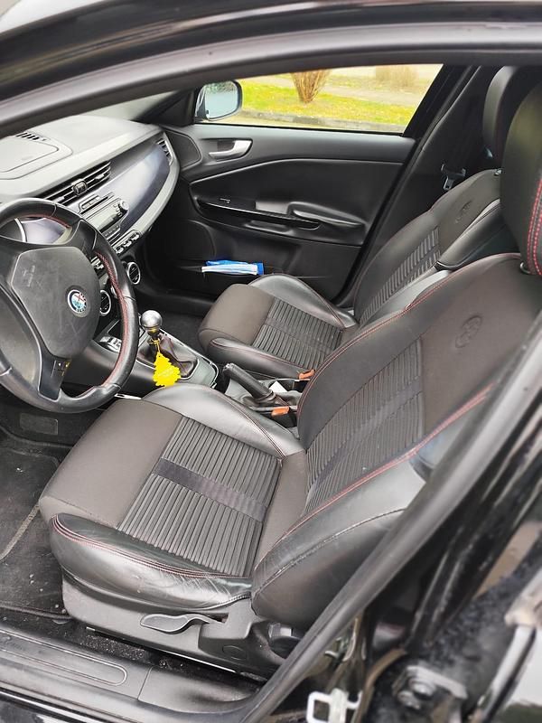 Gebraucht Alfa Romeo Giulietta Distinctive 120 PS (88 kW) 2011 Kleinwagen