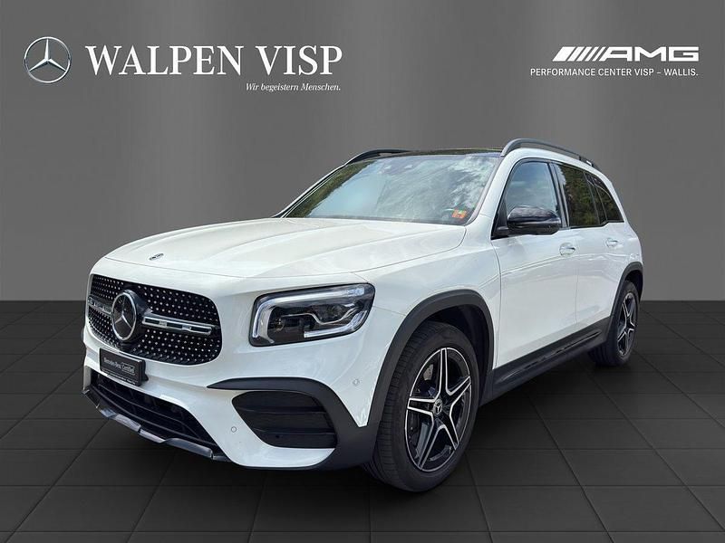 Weiss Gebraucht 2020 Mercedes GLB250 AMG line SUV | CHF 31’900 (Teuer) - Bild 1/4