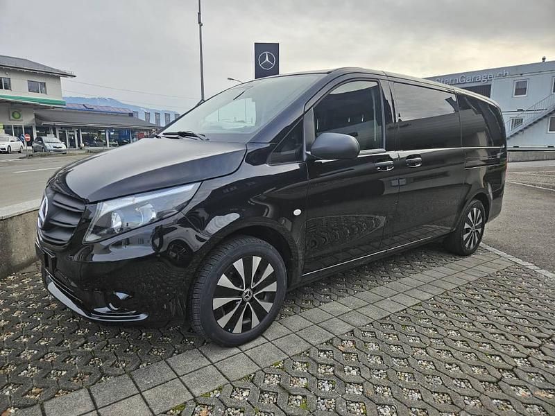 Schwarz Gebraucht 2024 Mercedes Vito Van | CHF 48’900 (Fairer Preis) - Bild 1/4