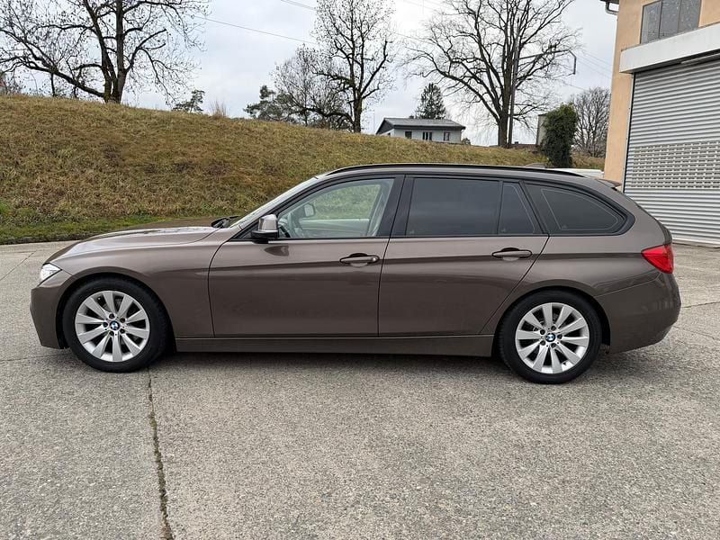 Gebraucht BMW 320 Luxury Line 184 PS (135 kW) 2012 Kombi
