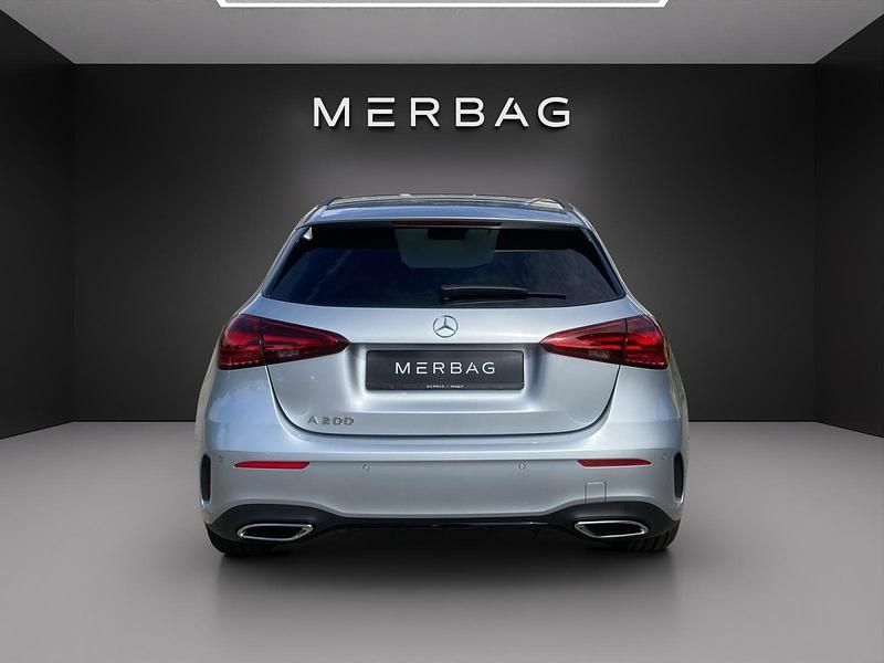Neu Mercedes A200 Night 163 PS (119 kW) 2025 Silber Limousine
