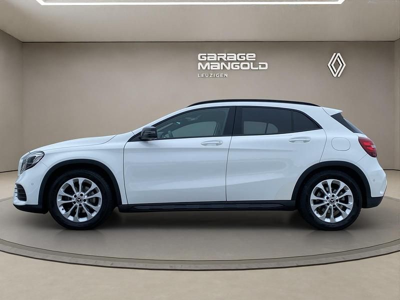 Gebraucht Mercedes GLA200 AMG line 156 PS (114 kW) 2019 Weiss SUV