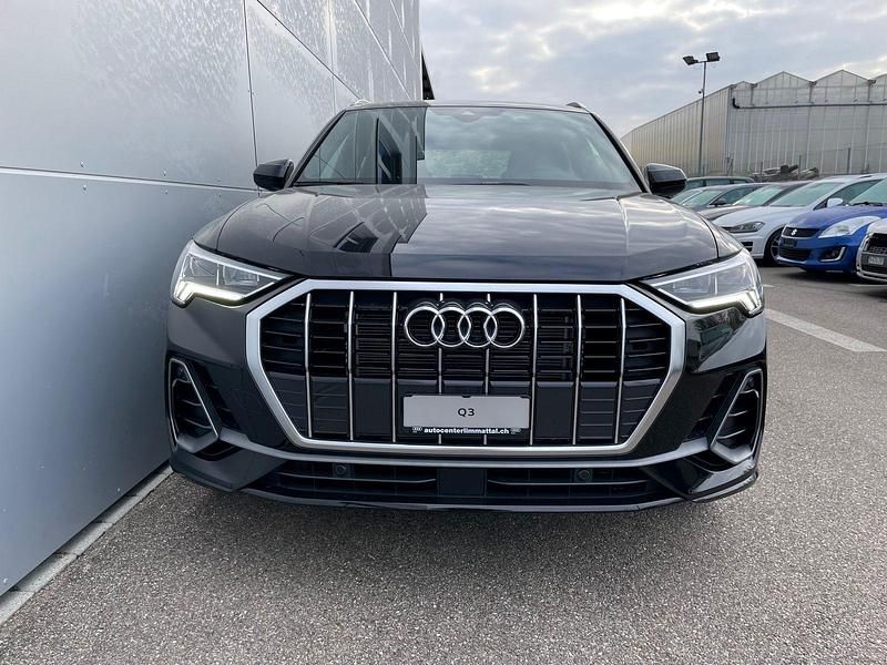 Gebraucht Audi Q3 Attraction 150 PS (110 kW) 2022 Schwarz SUV