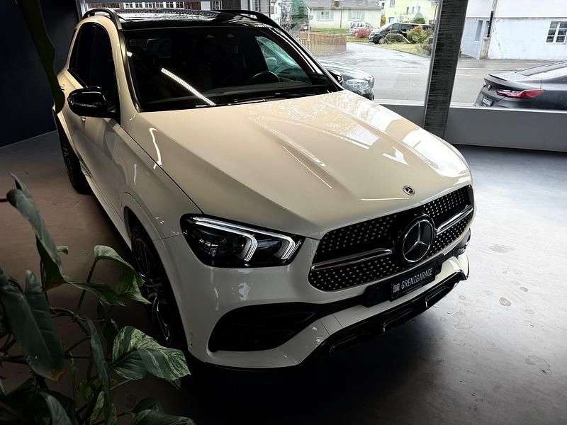 Gebraucht Mercedes GLE400 AMG line 330 PS (242 kW) 2023