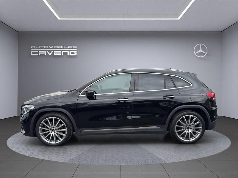 Gebraucht Mercedes GLA200 AMG line 163 PS (119 kW) 2021 SUV