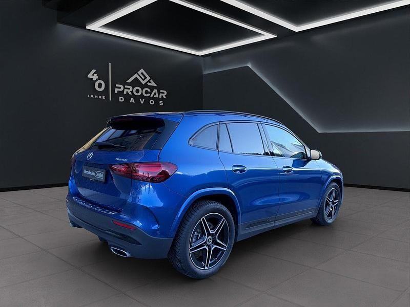 Gebraucht Mercedes GLA250 AMG line 238 PS (175 kW) 2024 Blau SUV