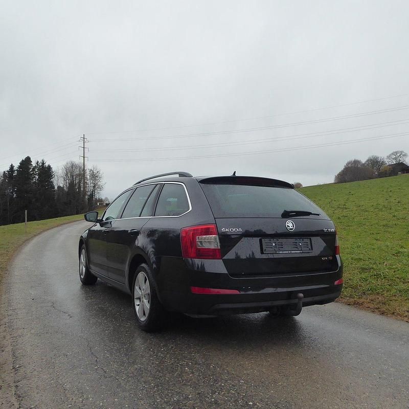 Gebraucht Skoda Octavia Elegance 180 PS (132 kW) 2013 Kombi