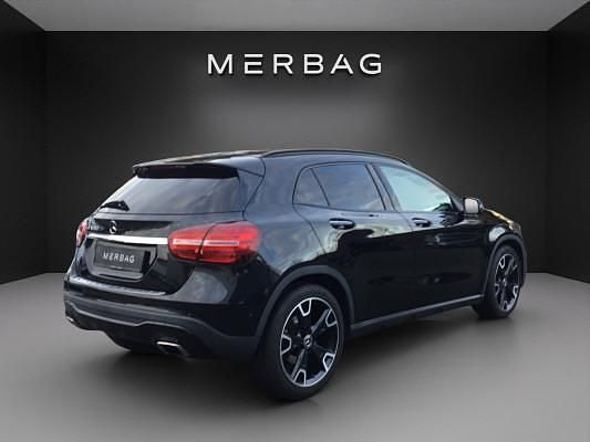 Gebraucht Mercedes GLA200 Night 156 PS (114 kW) 2018 Schwarz SUV