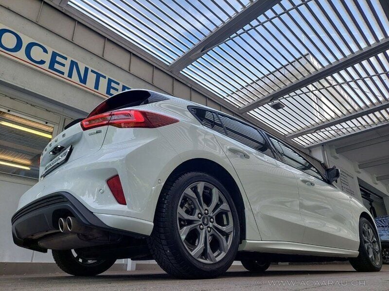 Gebraucht Ford Focus ST-Line X 155 PS (114 kW) 2023 Limousine