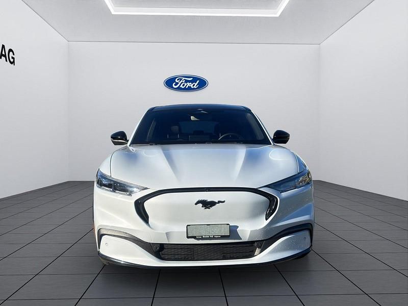 Gebraucht Ford Mustang Mach-E 272 kW (371 PS) 2022 Weiss SUV