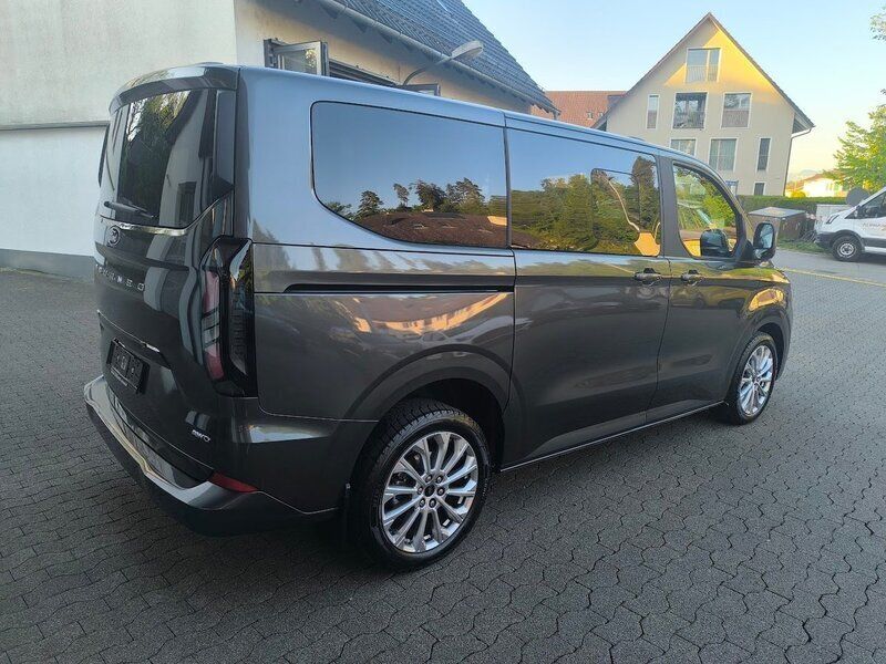 Gebraucht Ford Tourneo Titanium 170 PS (125 kW) 2024 Van / Kleinbus