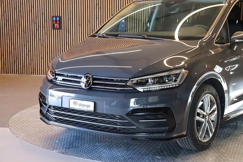 Gebraucht VW Touran Highline 150 PS (110 kW) 2024 Van / Kleinbus