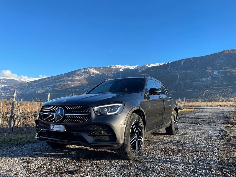 Gebraucht Mercedes GLC220 AMG line Plus 194 PS (142 kW) 2021 SUV