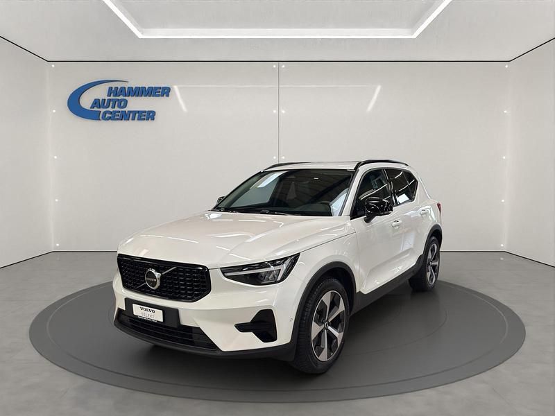 Weiss Gebraucht 2024 Volvo XC40 Plus SUV | CHF 39’520 (Guter Preis) - Bild 1/4
