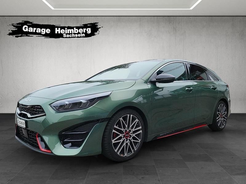 Grün Gebraucht 2024 Kia ProCeed Kleinwagen | CHF 32’850 (Etwas zu teuer) - Bild 1/4