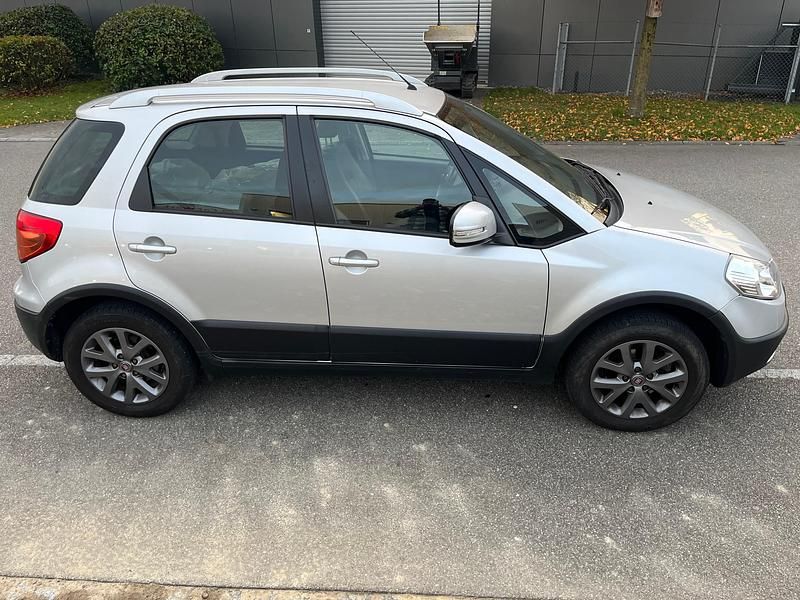 Gebraucht Fiat Sedici Emotion 120 PS (88 kW) 2015 SUV