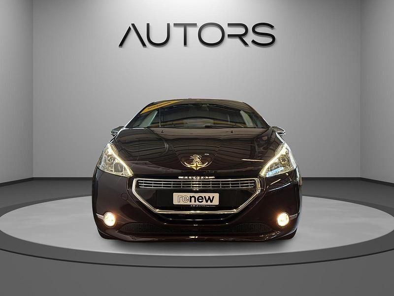 Gebraucht Peugeot 208 120 PS (88 kW) 2014 Kleinwagen