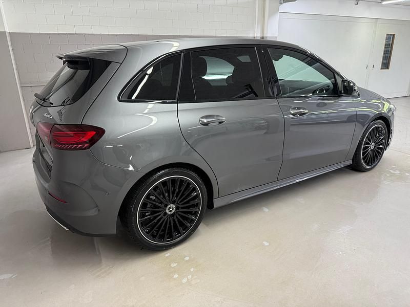 Neu Mercedes B220 190 PS (139 kW) 2025 Van / Kleinbus