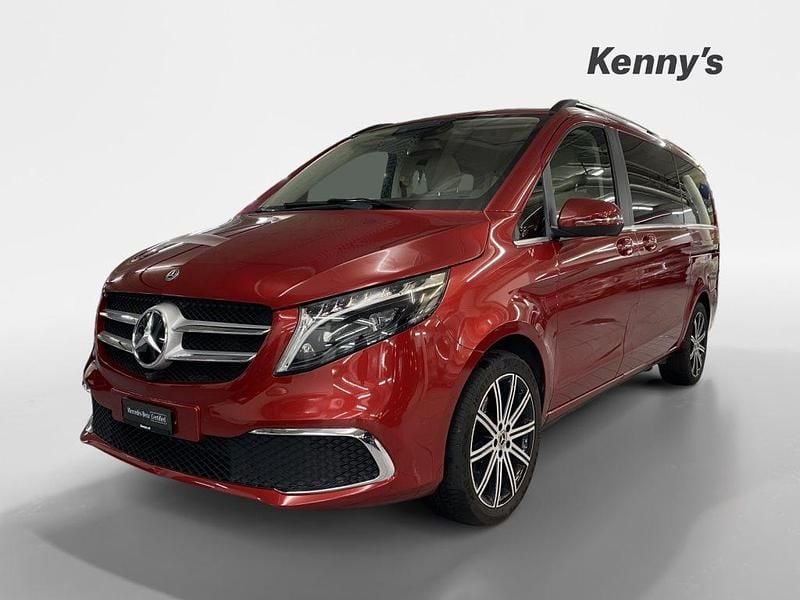 Gebraucht Mercedes V300 Avantgarde 237 PS (174 kW) 2023 Rot Van / Kleinbus
