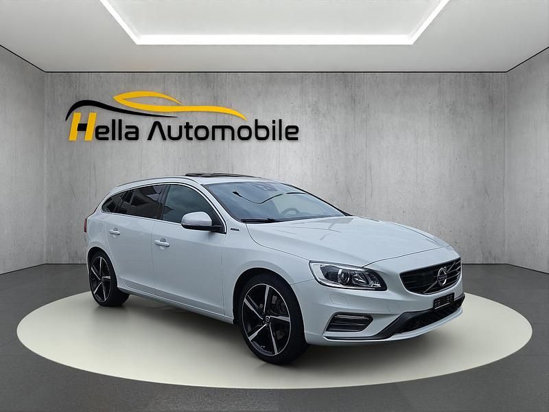 Gebraucht 2015 Volvo V60 R-Design Momentum Kombi | CHF 14’900 (Etwas zu teuer) - Bild 1/4