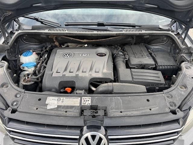 Gebraucht VW Touran Comfortline 140 PS (102 kW) 2012 Van / Kleinbus