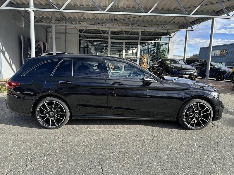 Gebraucht Mercedes C200 AMG line 197 PS (144 kW) 2021 Schwarz Kombi