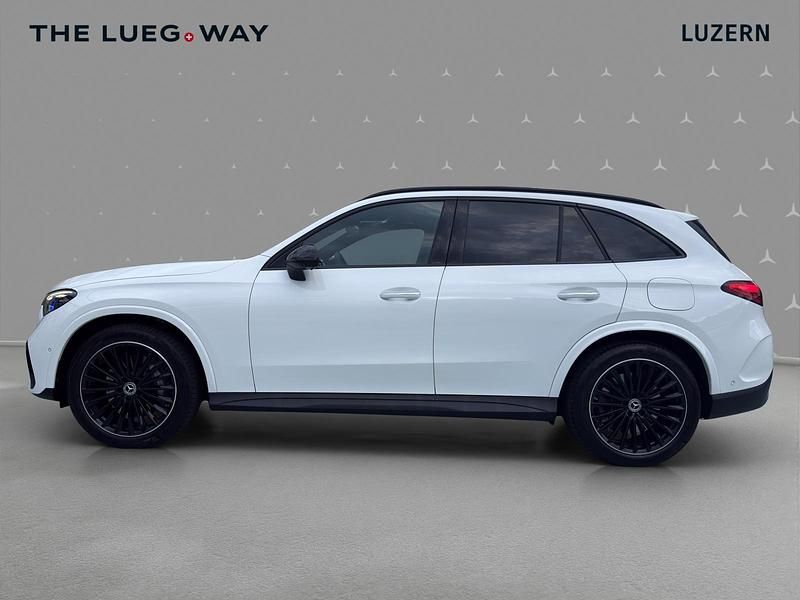 Neu Mercedes GLC400d 381 PS (280 kW) 2025 Weiss SUV