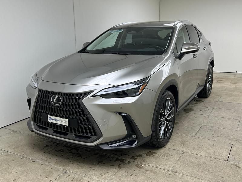 Grau Gebraucht 2022 Lexus NX450h+ SUV | CHF 48’900 - Bild 1/4