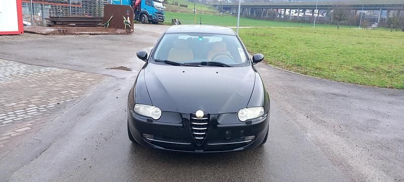 Gebraucht 2004 Alfa Romeo 147 Distinctive Kleinwagen | CHF 2’000 - Bild 1/4