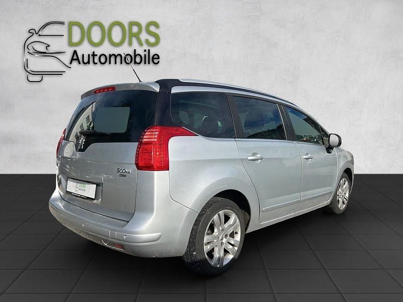 Gebraucht Peugeot 5008 Sport 156 PS (114 kW) 2011 Van / Kleinbus