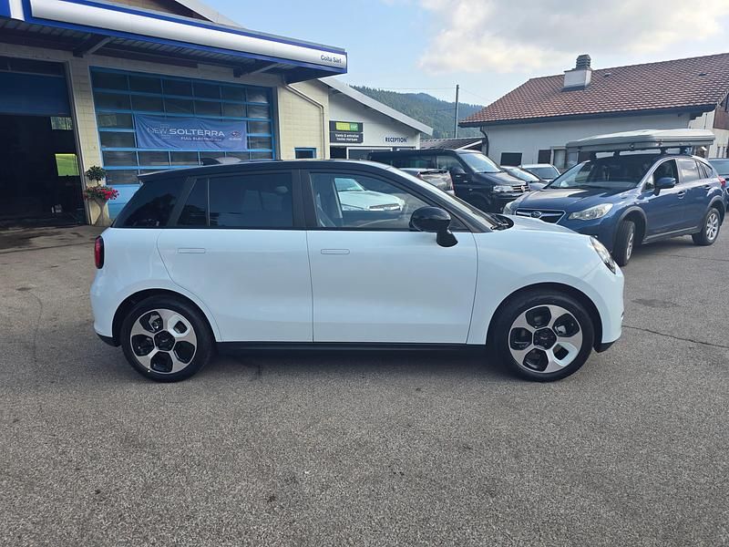 Neu JAC E30X 100 kW (136 PS) 2025 Blau Kleinwagen