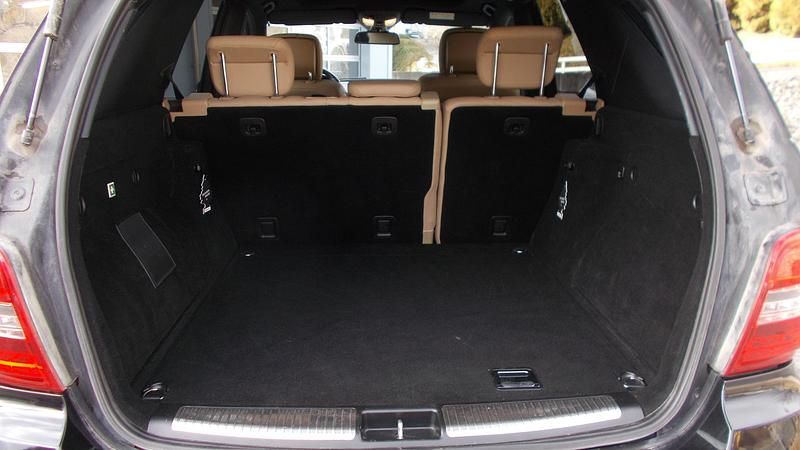 Gebraucht Mercedes ML350 211 PS (155 kW) 2010 SUV