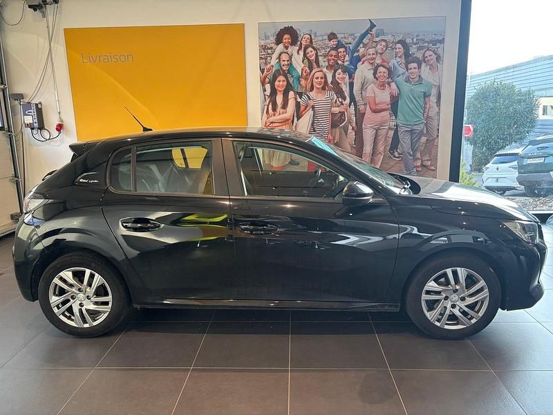 Gebraucht Peugeot 208 Active 101 PS (74 kW) 2020 Kleinwagen