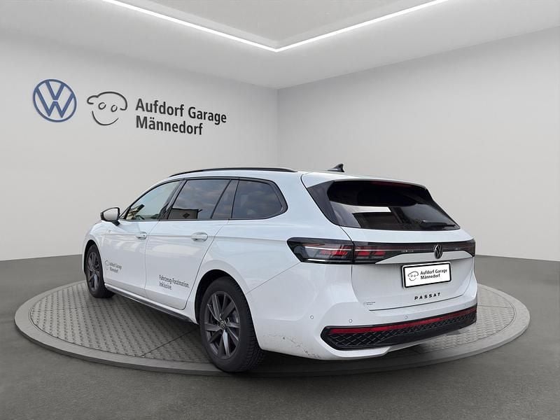Gebraucht VW Passat R-line 193 PS (141 kW) 2025 Kombi