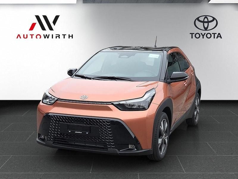 Neu Toyota Aygo X Trend 116 PS (85 kW) 2025 Mehrfarbig SUV