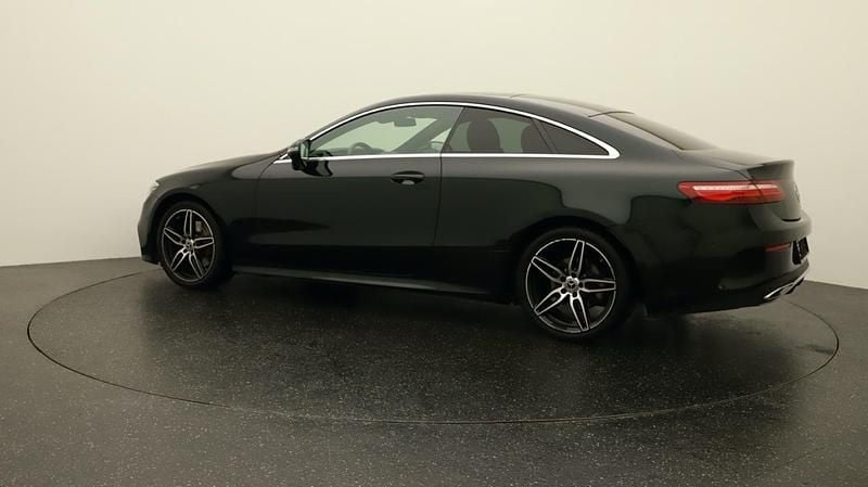Gebraucht Mercedes E220 AMG line 194 PS (142 kW) 2020 Coupé